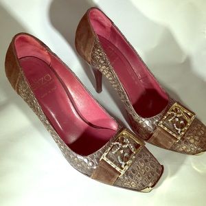 Italian heels with rhinestones buckle up front